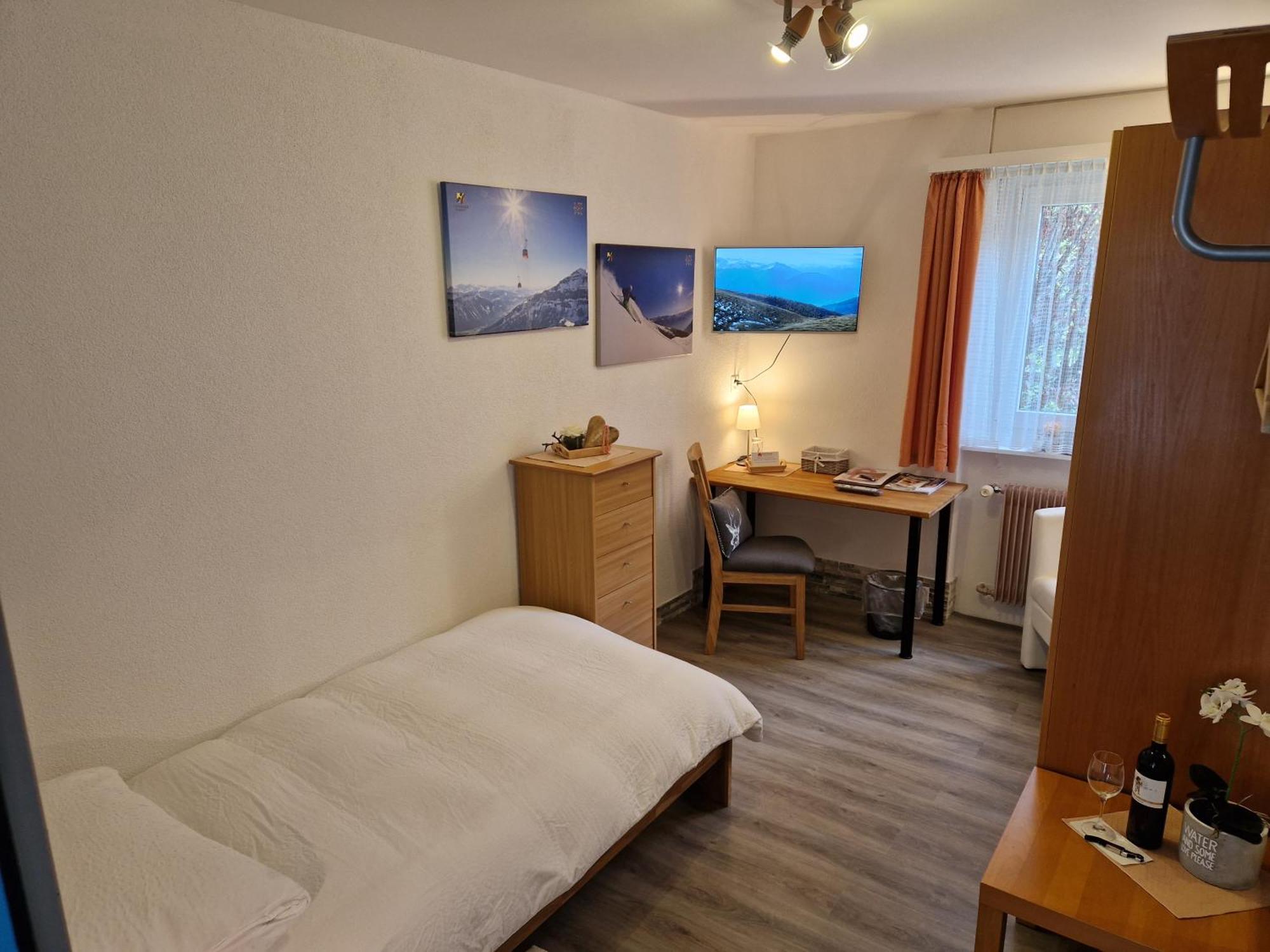 Hotel Paradis-leukerbad-therme Leukerbad